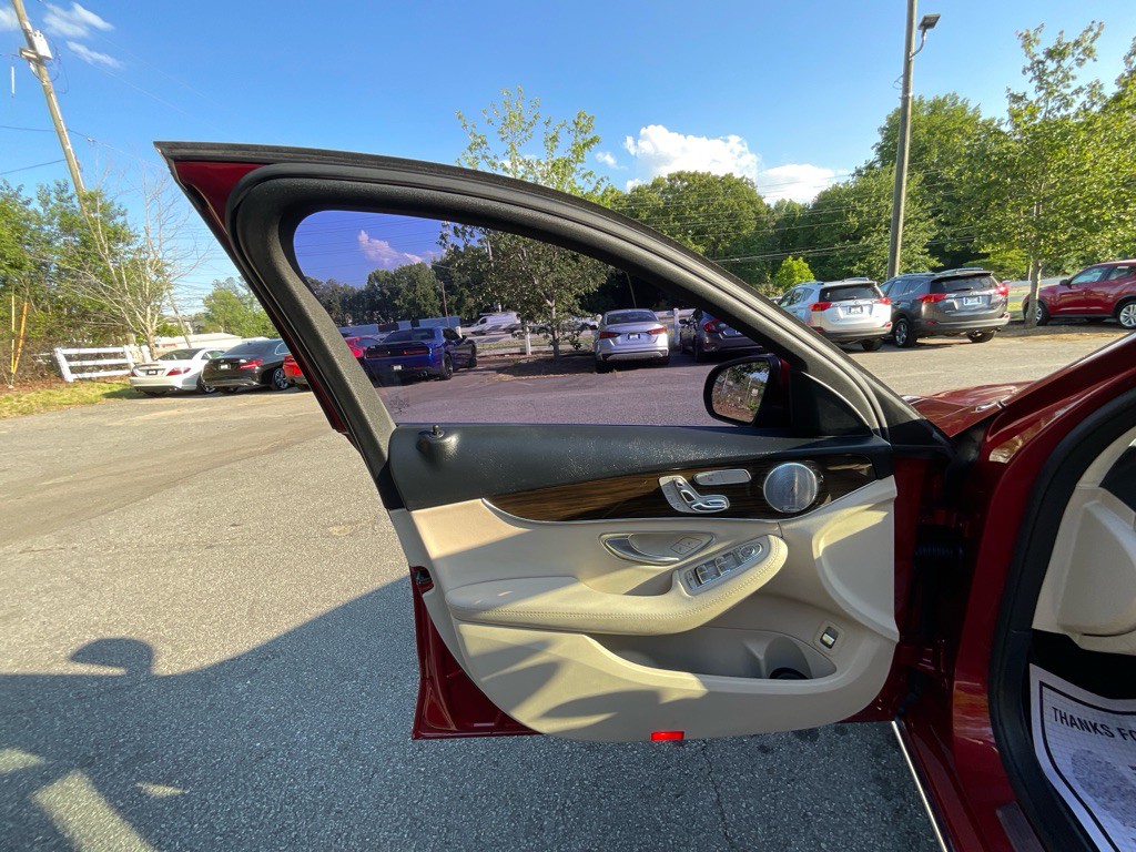 2019 Mercedes-Benz C-Class Image 40