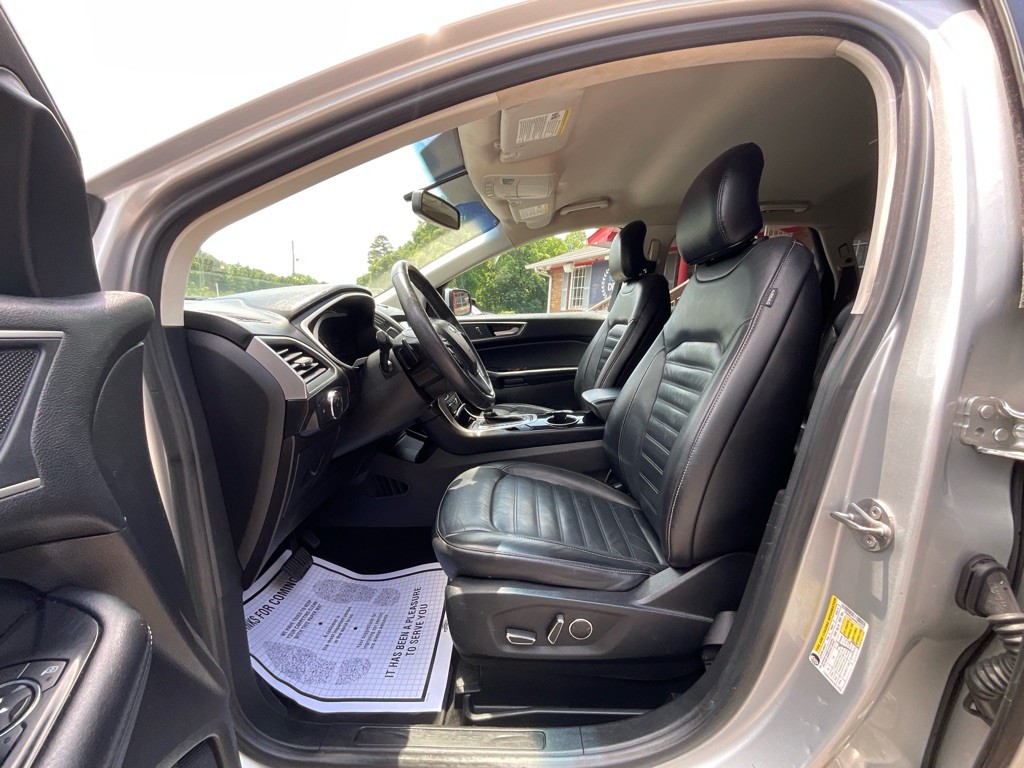2017 Ford Edge Image 14
