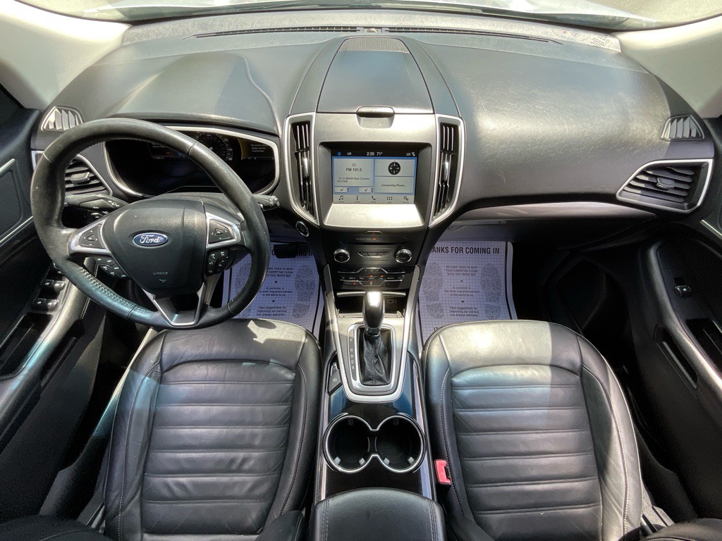 2017 Ford Edge Image 21