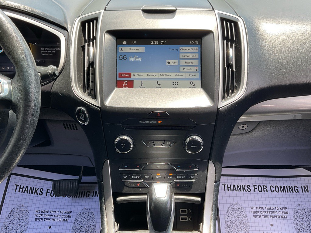 2017 Ford Edge Image 22