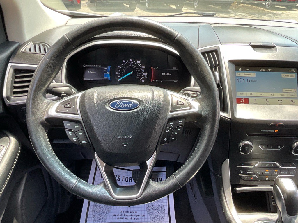 2017 Ford Edge Image 23