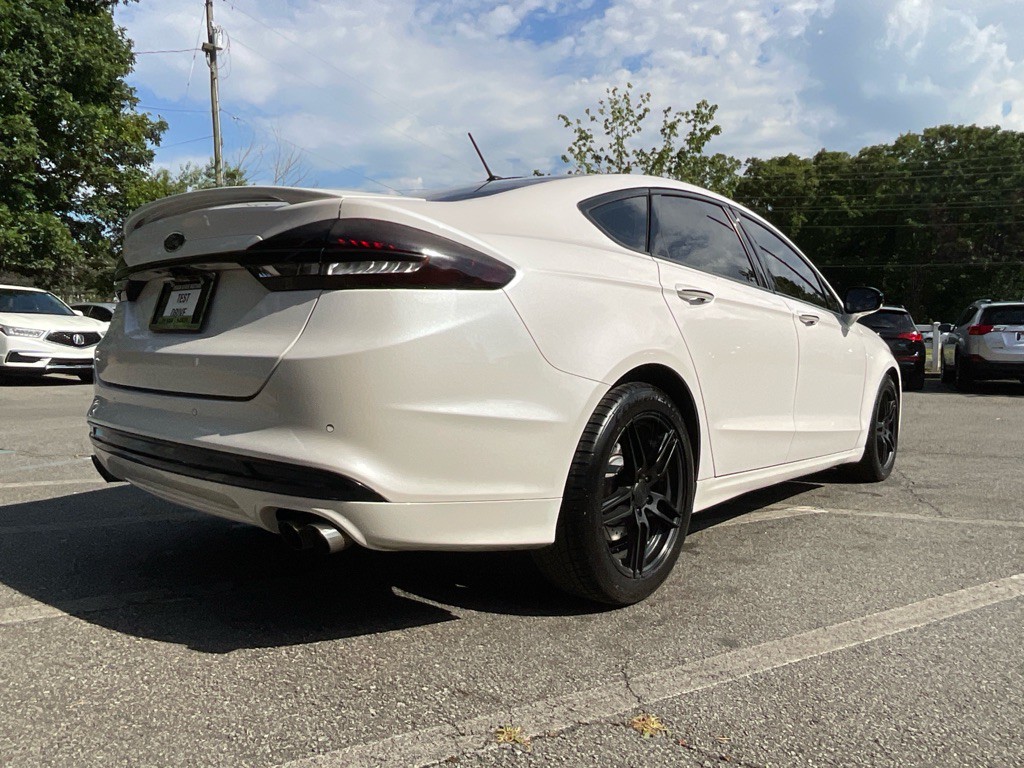 2017 Ford Fusion Image 5