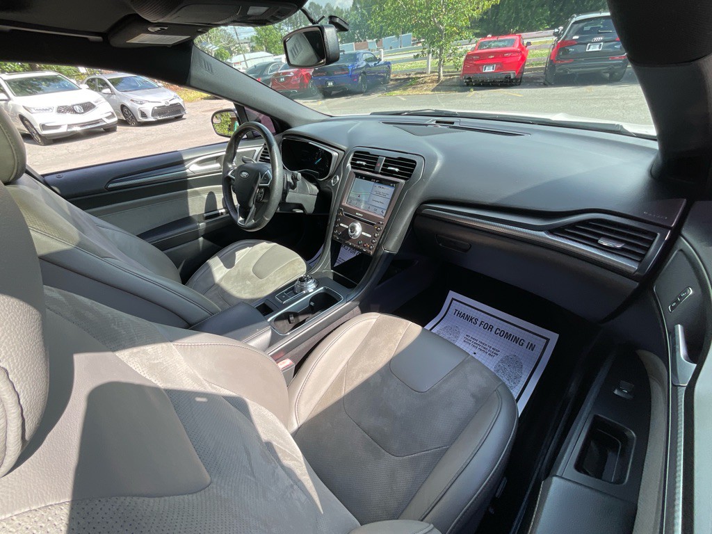 2017 Ford Fusion Image 17