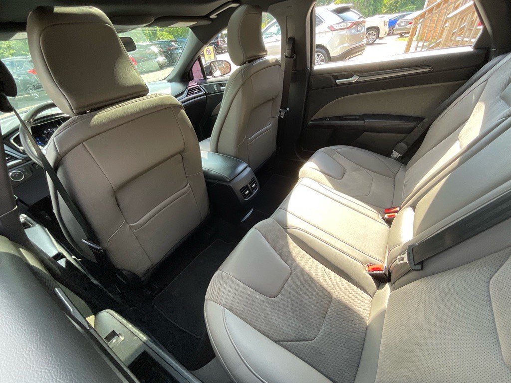 2017 Ford Fusion Image 29
