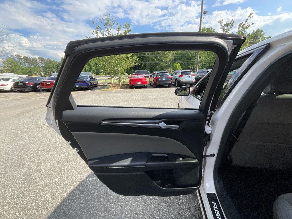 2017 Ford Fusion Image 42