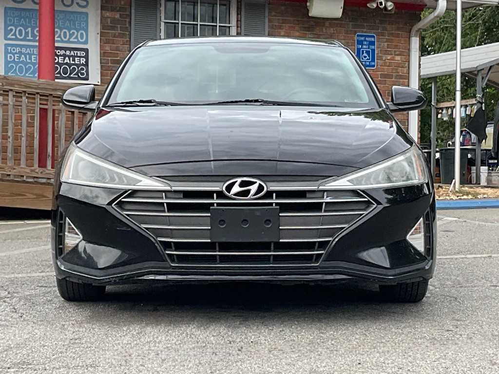 2019 Hyundai Elantra Image 2