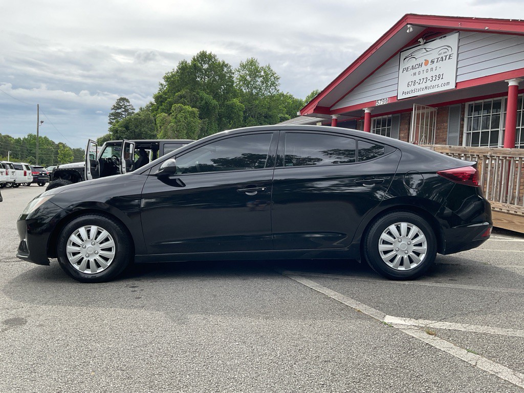 2019 Hyundai Elantra Image 8