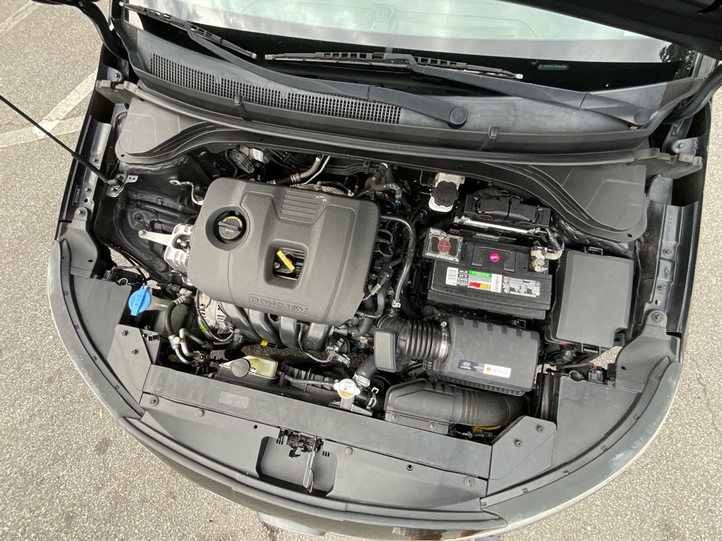 2019 Hyundai Elantra Image 12