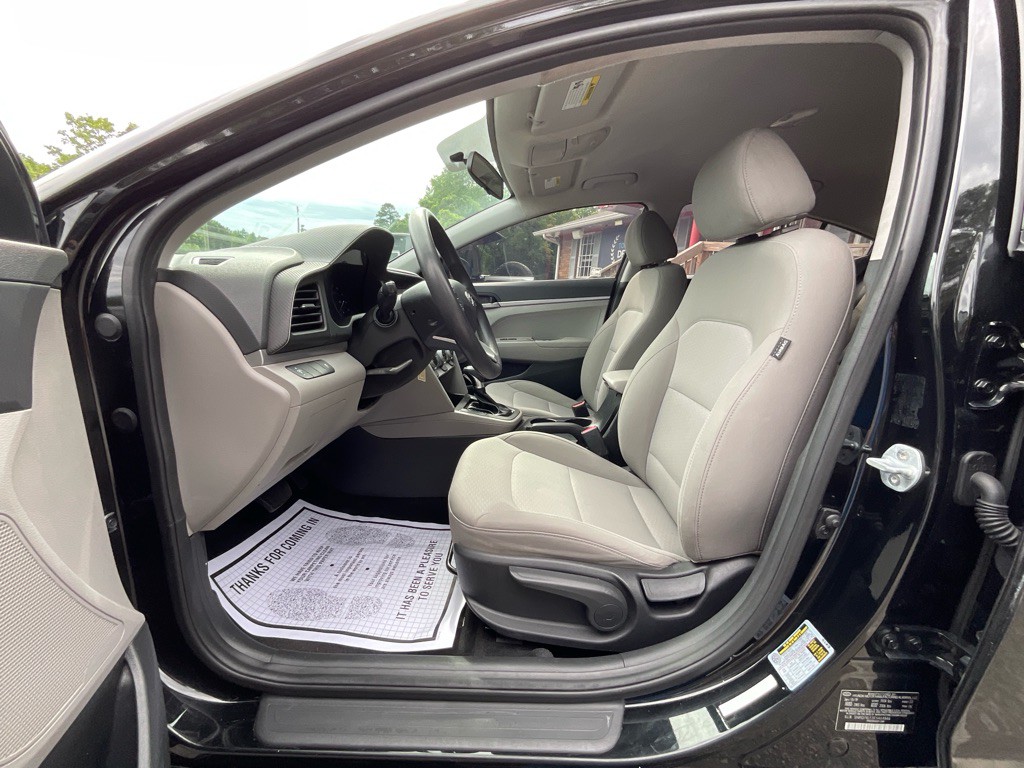 2019 Hyundai Elantra Image 13