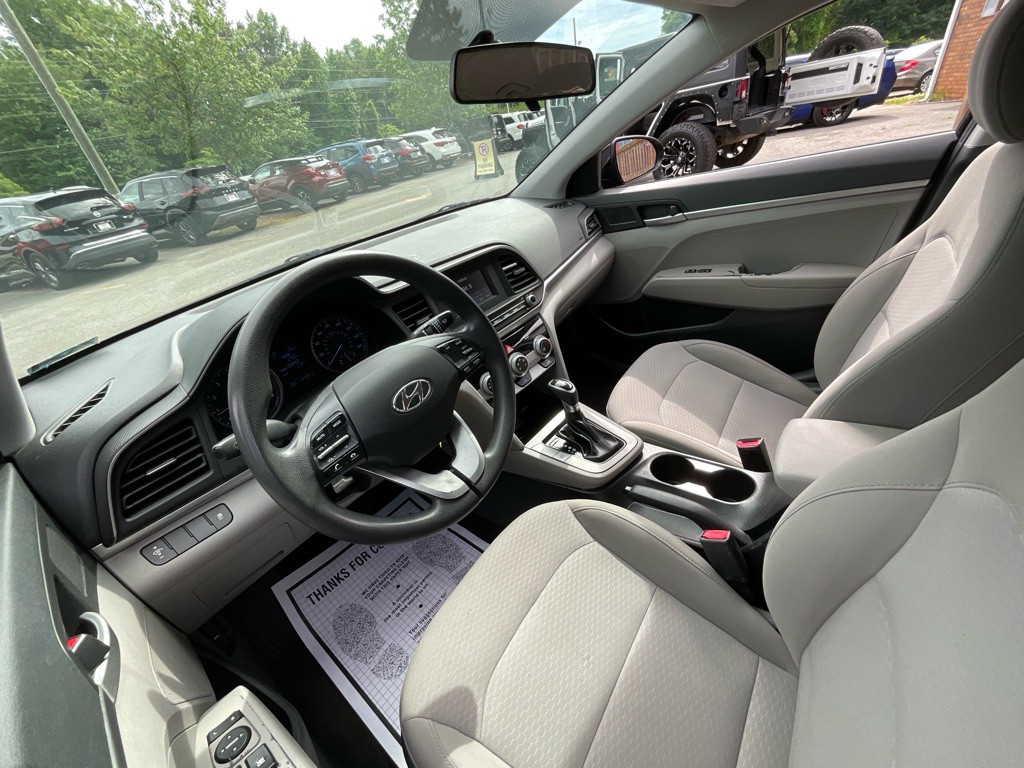 2019 Hyundai Elantra Image 14