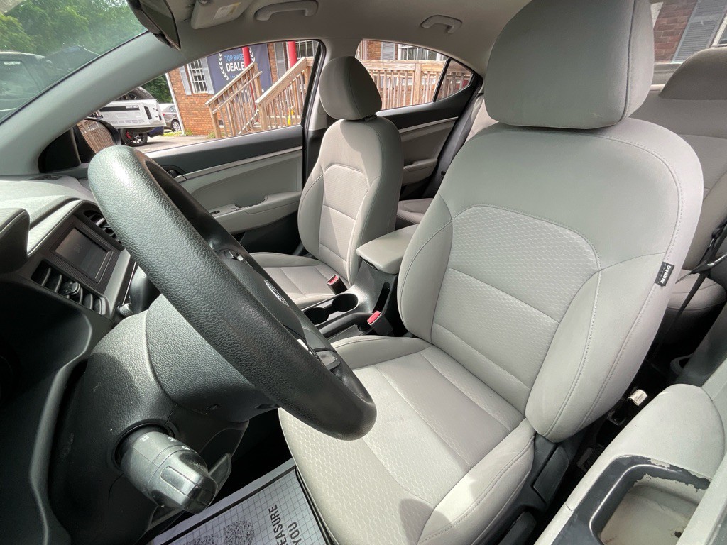 2019 Hyundai Elantra Image 15