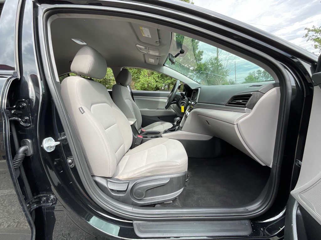 2019 Hyundai Elantra Image 16