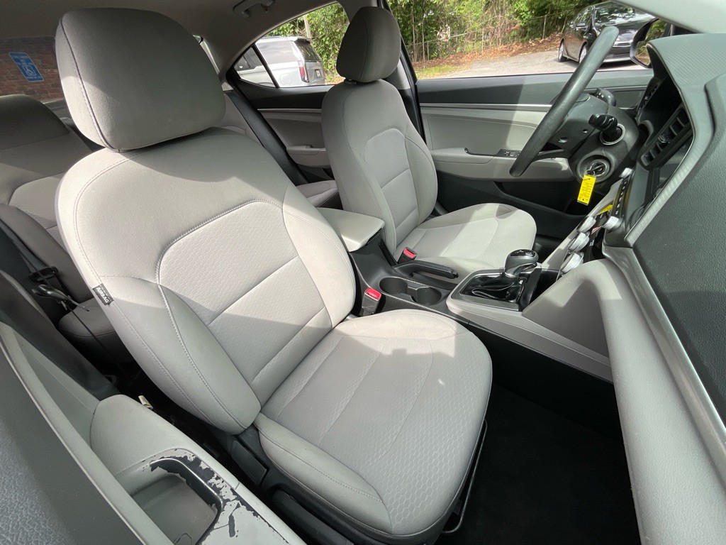 2019 Hyundai Elantra Image 18
