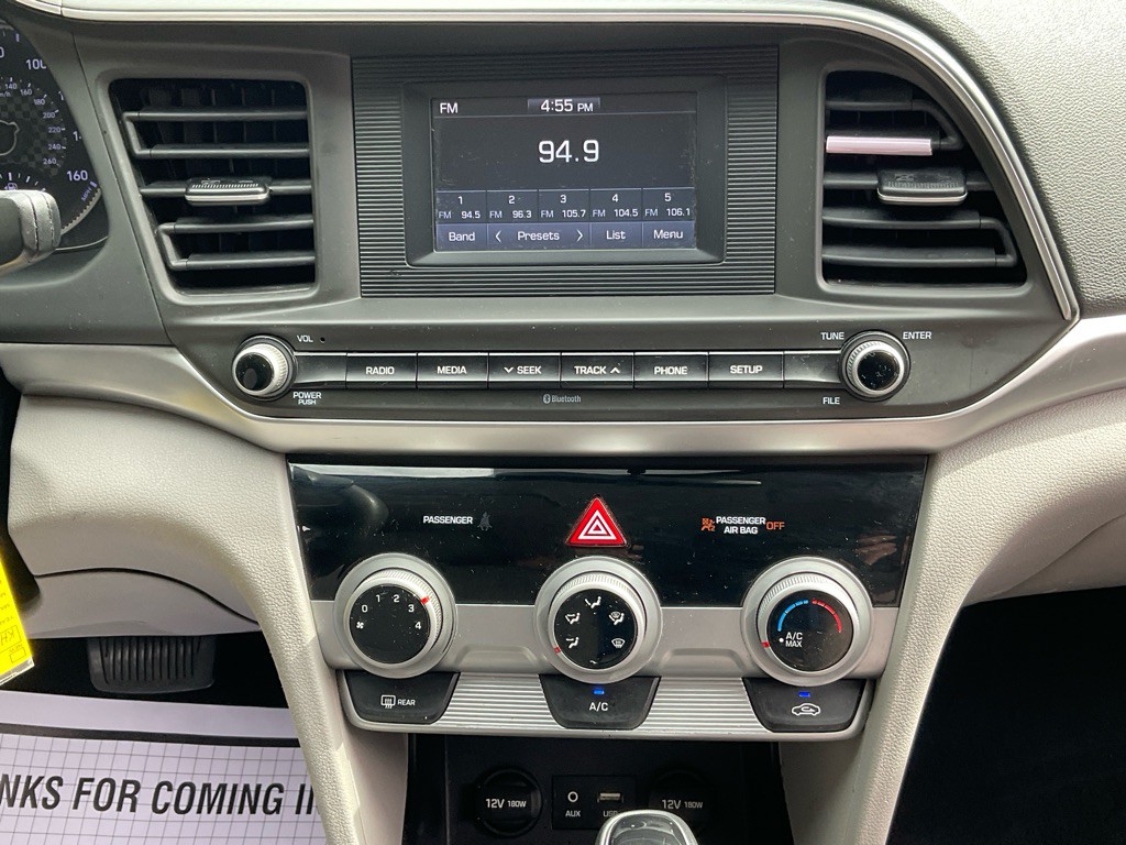 2019 Hyundai Elantra Image 21