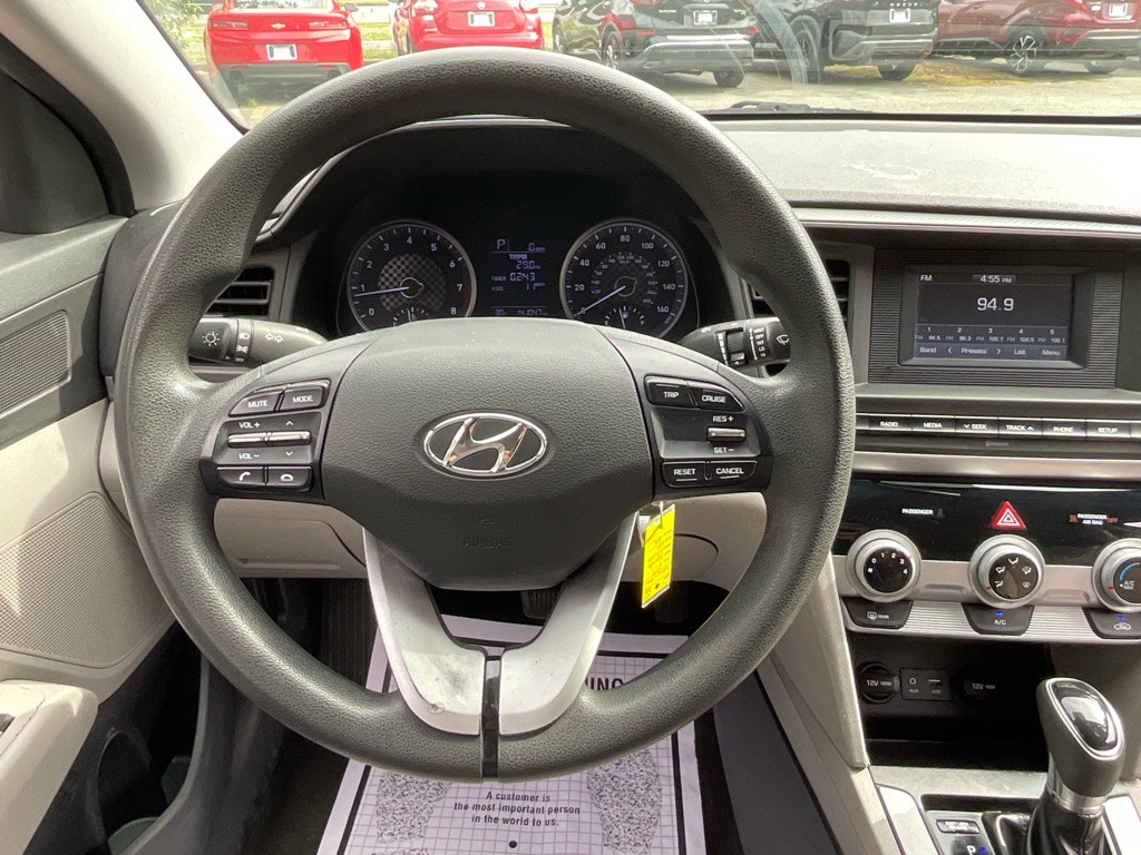 2019 Hyundai Elantra Image 22