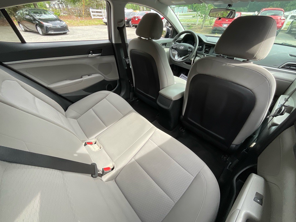 2019 Hyundai Elantra Image 30