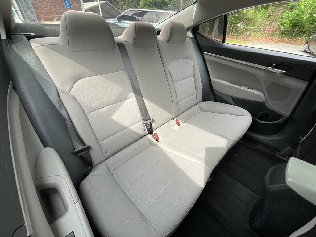 2019 Hyundai Elantra Image 31