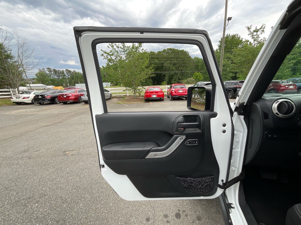 2017 Jeep Wrangler Unlimited Image 35