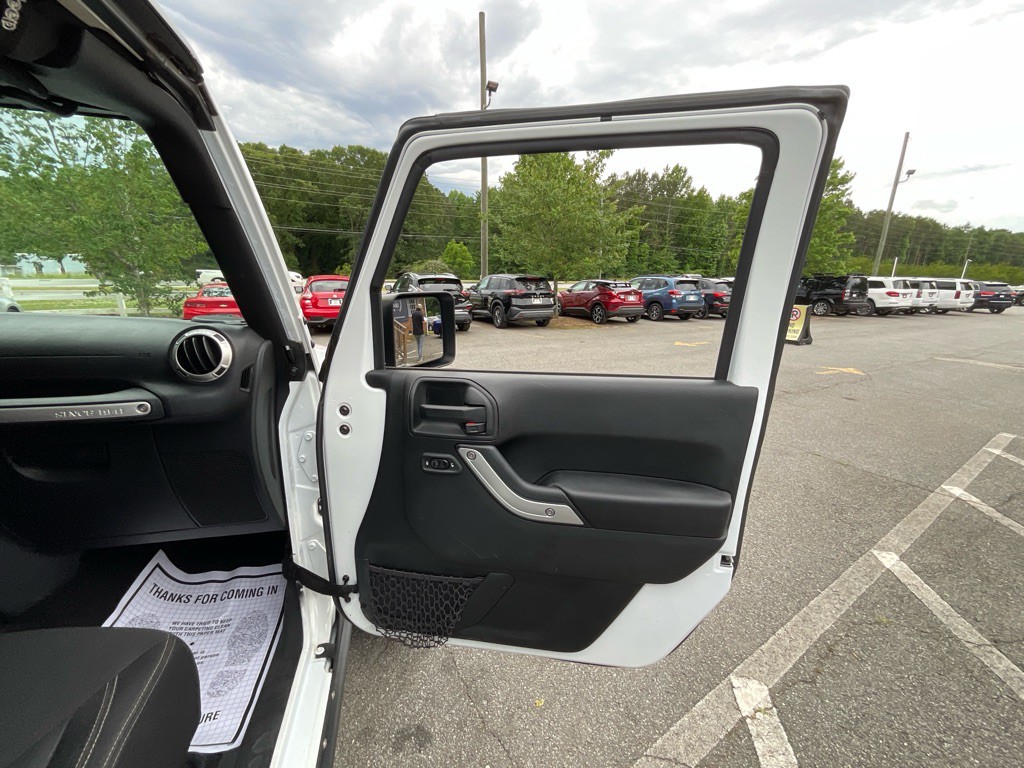 2017 Jeep Wrangler Unlimited Image 38