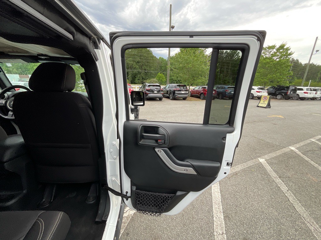 2017 Jeep Wrangler Unlimited Image 39