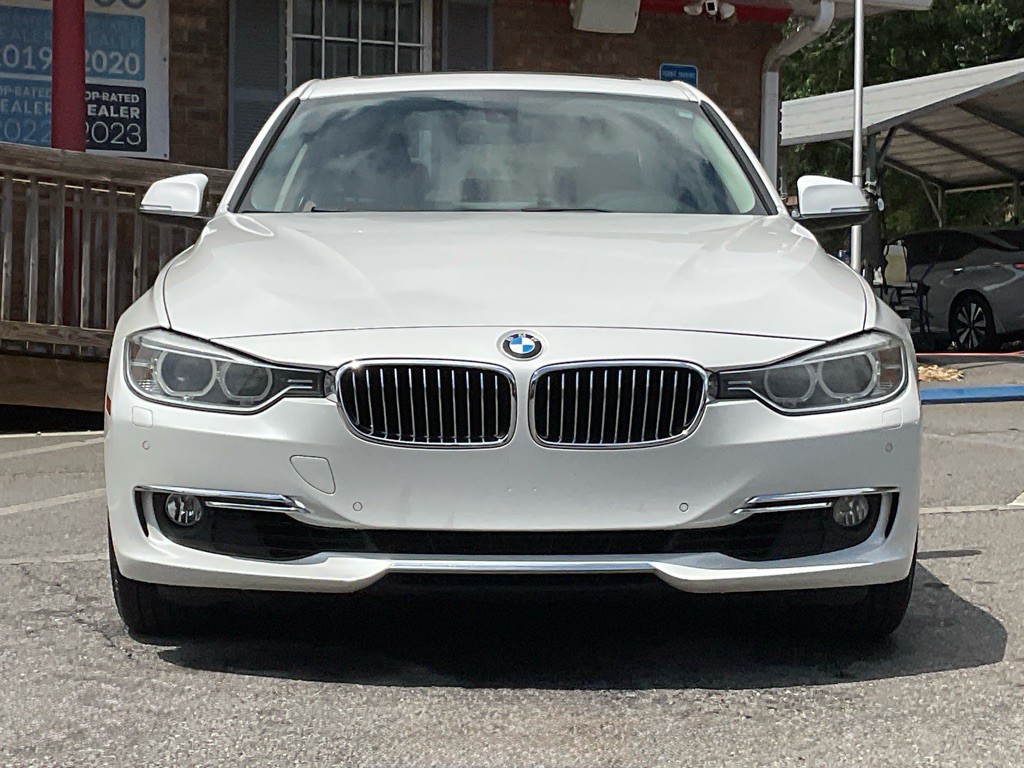2014 BMW 3 Series Image 2