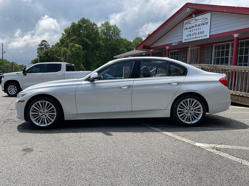 2014 BMW 3 Series Image 8