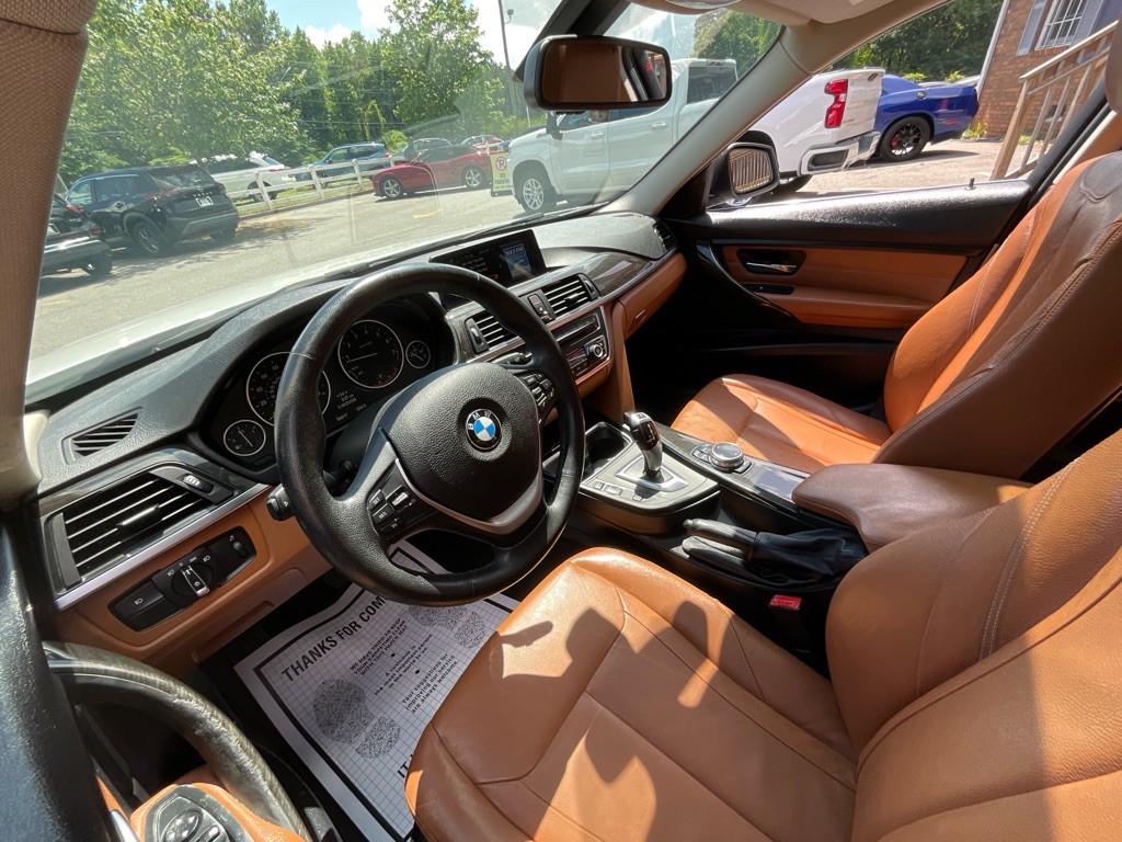 2014 BMW 3 Series Image 15