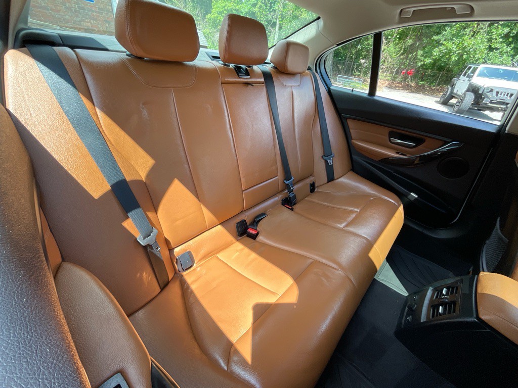 2014 BMW 3 Series Image 36