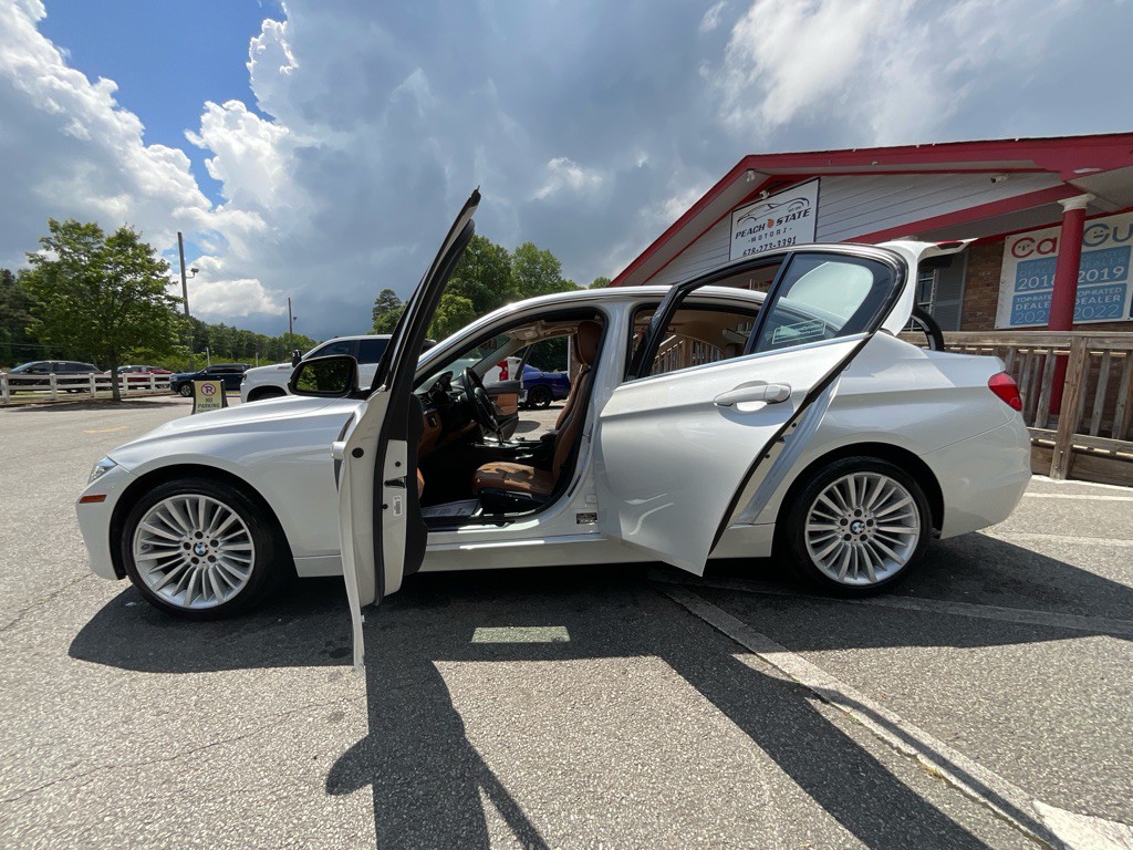 2014 BMW 3 Series Image 40