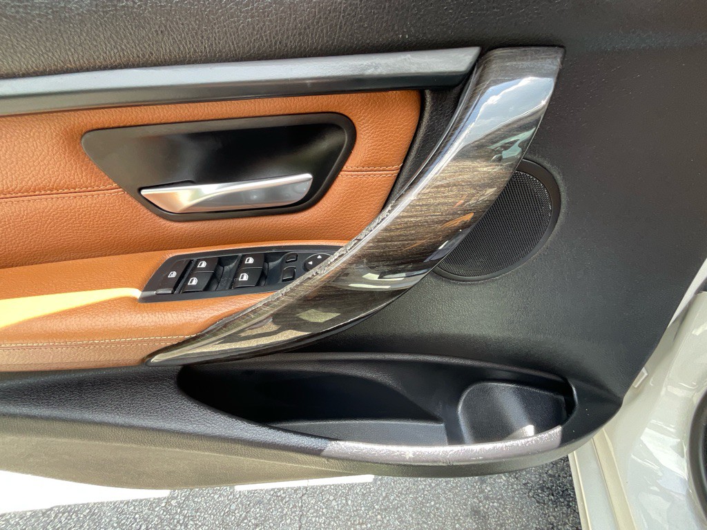 2014 BMW 3 Series Image 43