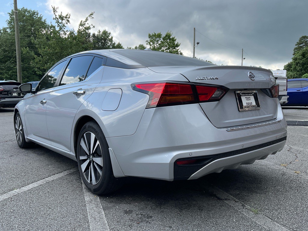 2022 Nissan Altima Image 7