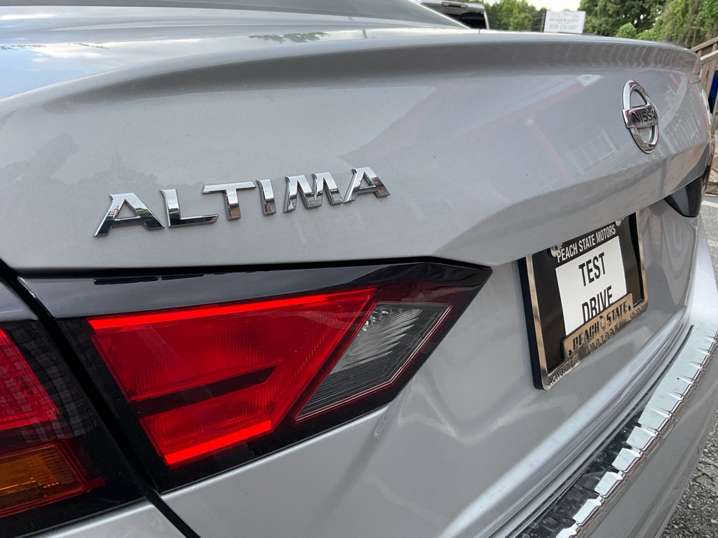 2022 Nissan Altima Image 9