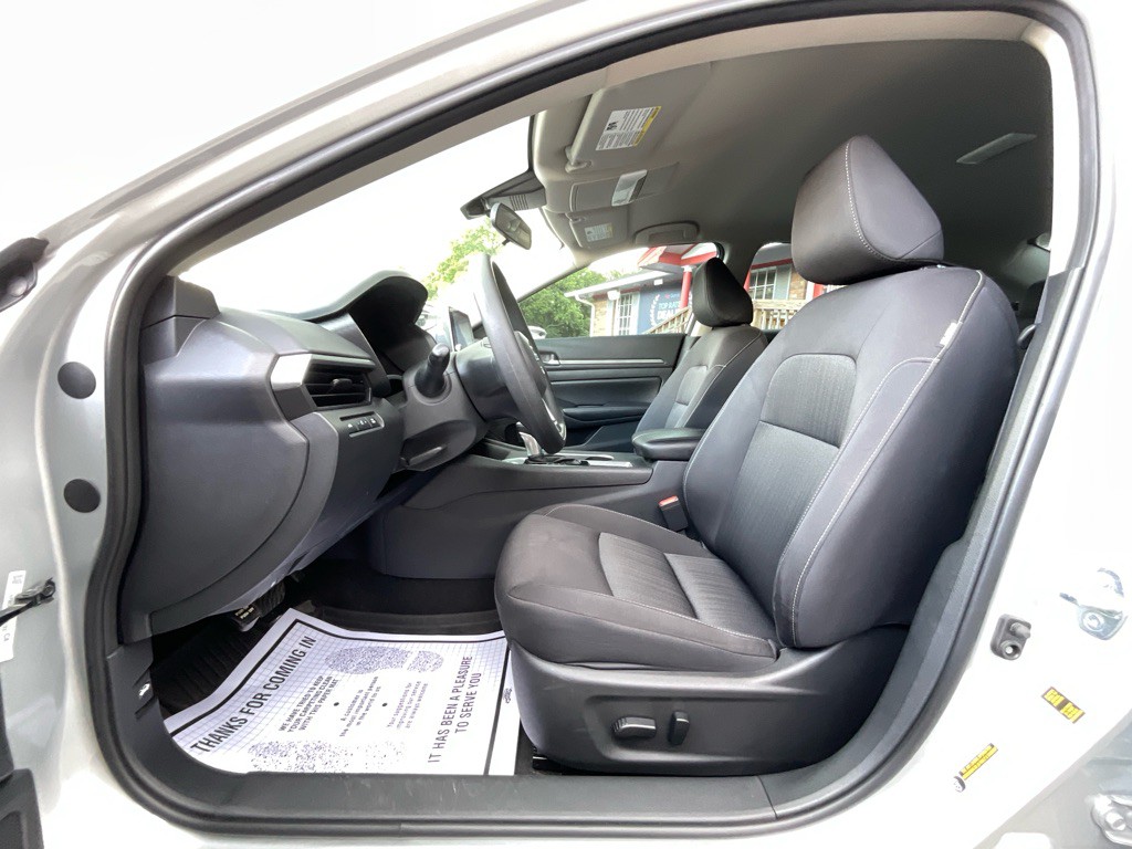2022 Nissan Altima Image 14