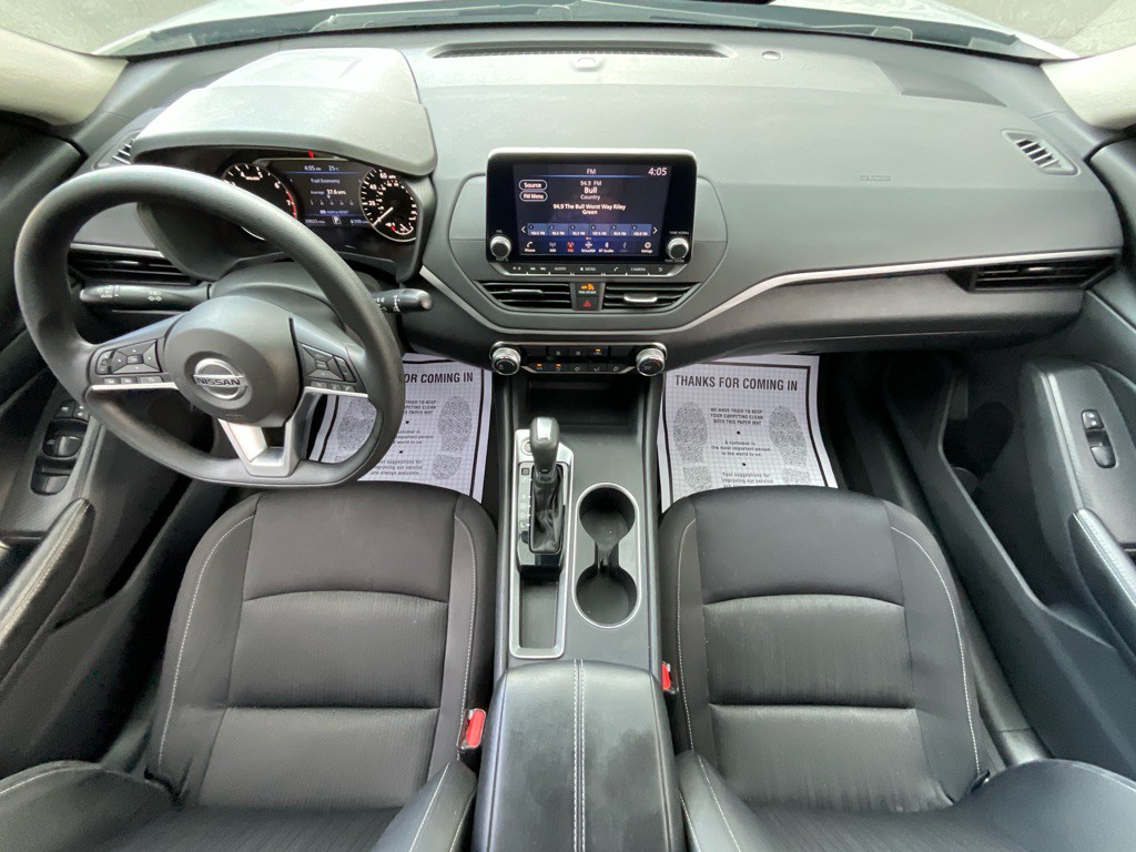 2022 Nissan Altima Image 21