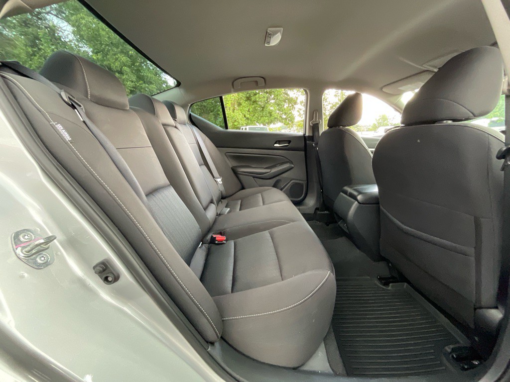 2022 Nissan Altima Image 30