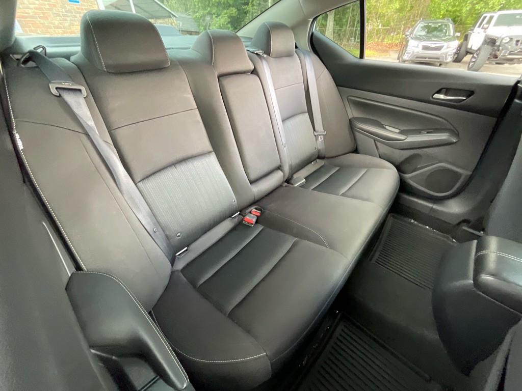 2022 Nissan Altima Image 32