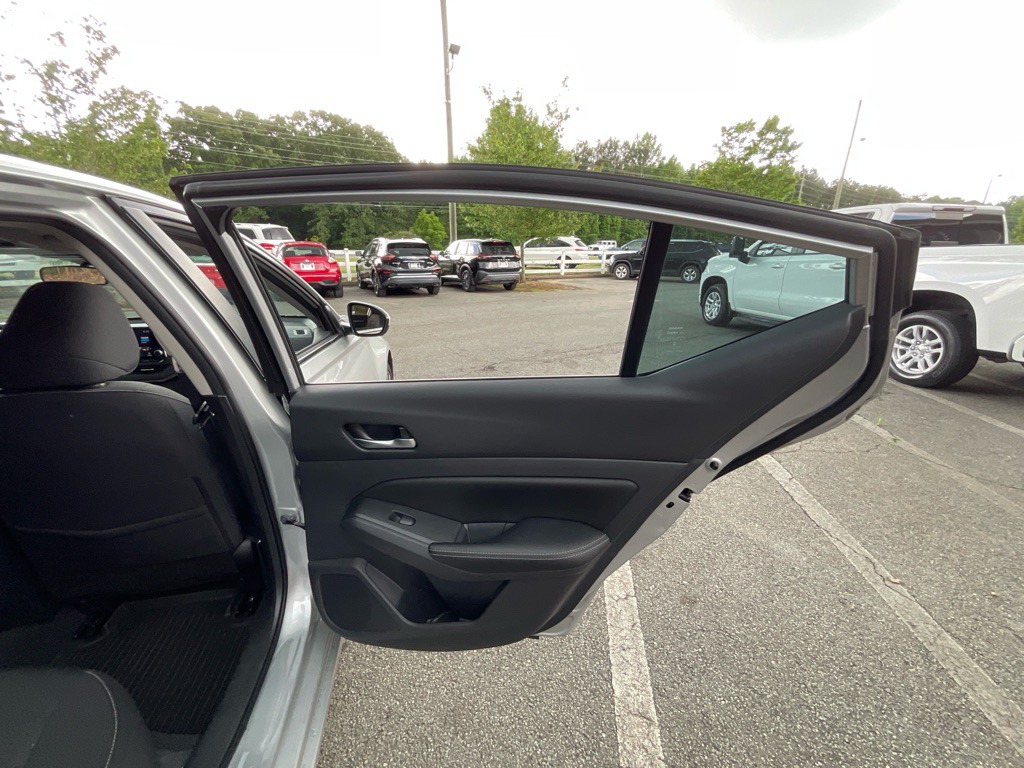 2022 Nissan Altima Image 42
