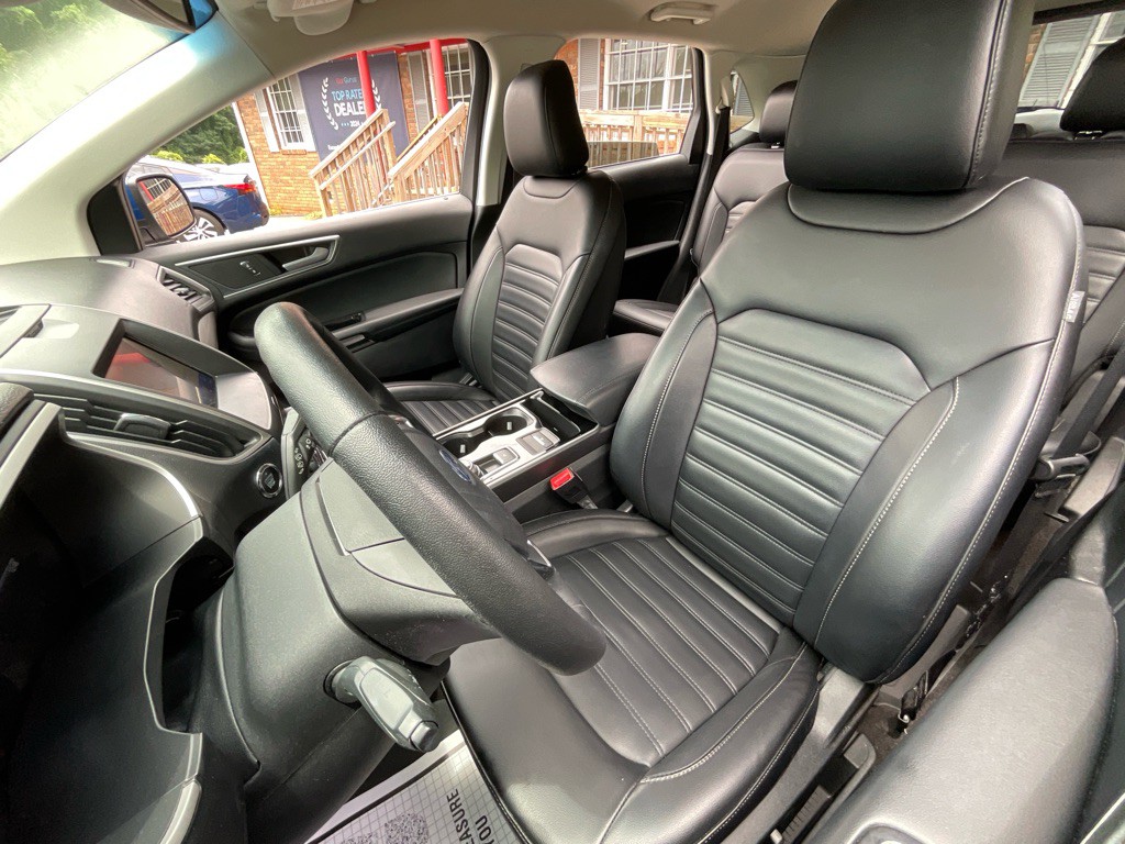 2020 Ford Edge Image 16