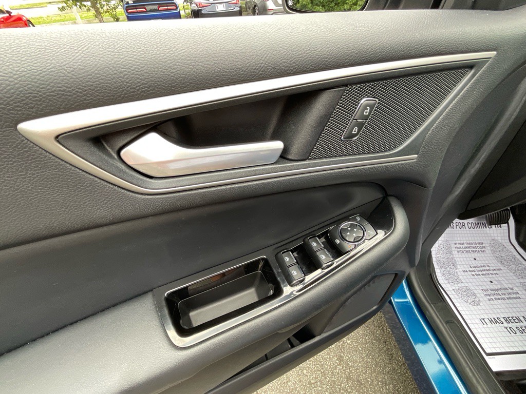 2020 Ford Edge Image 41