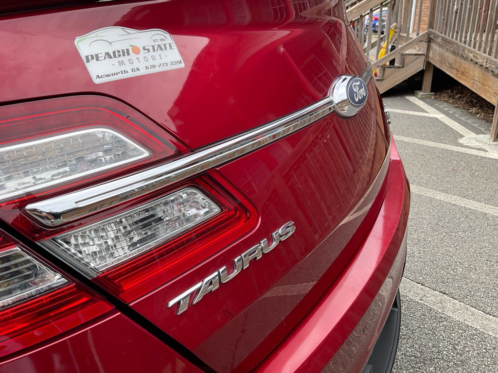 2019 Ford Taurus Image 9
