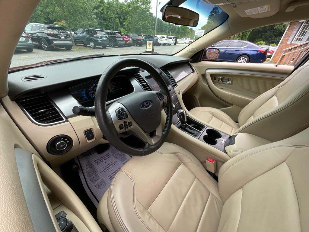 2019 Ford Taurus Image 15