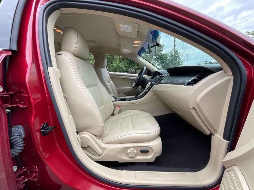 2019 Ford Taurus Image 17