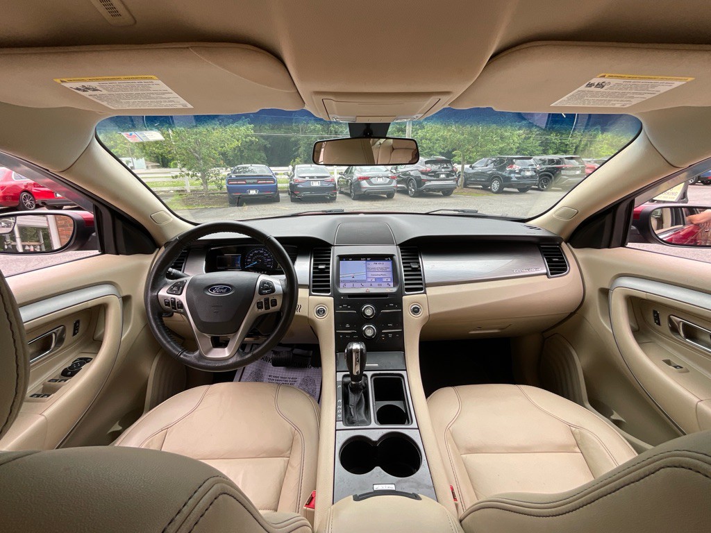 2019 Ford Taurus Image 18