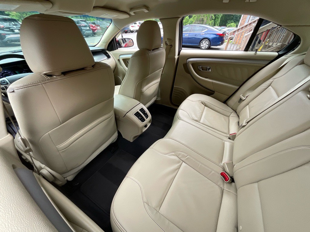 2019 Ford Taurus Image 27