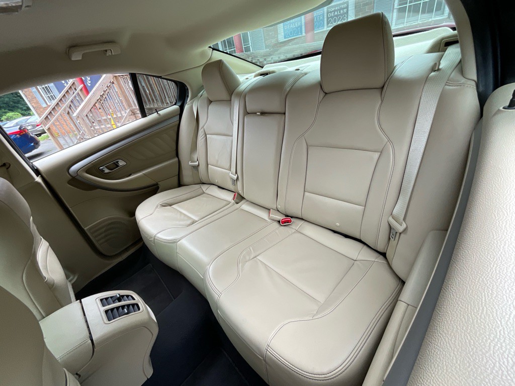 2019 Ford Taurus Image 28