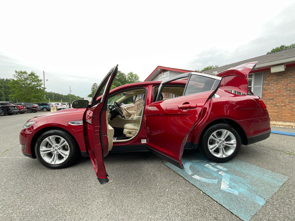 2019 Ford Taurus Image 34