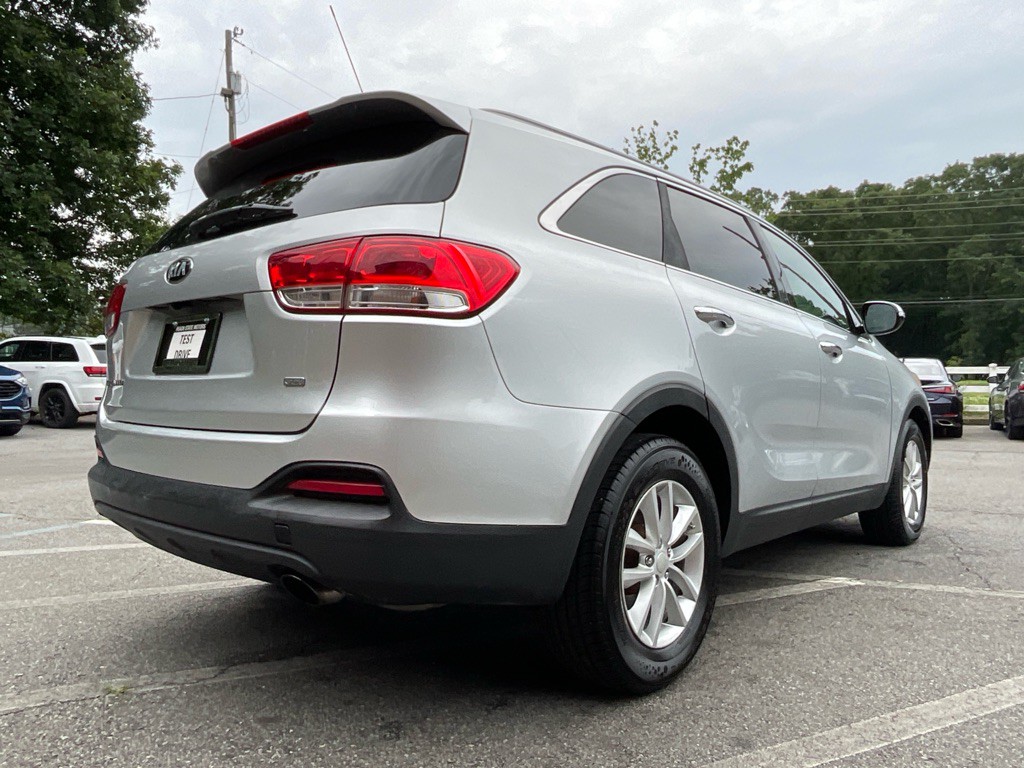 2016 Kia Sorento Image 5