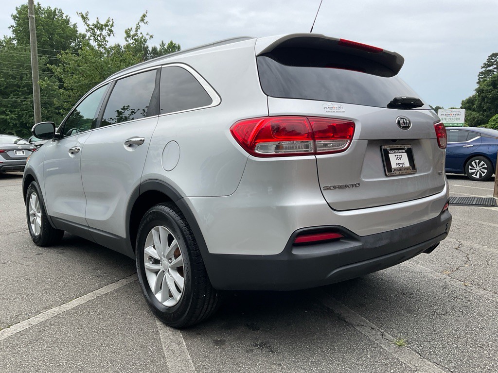 2016 Kia Sorento Image 7