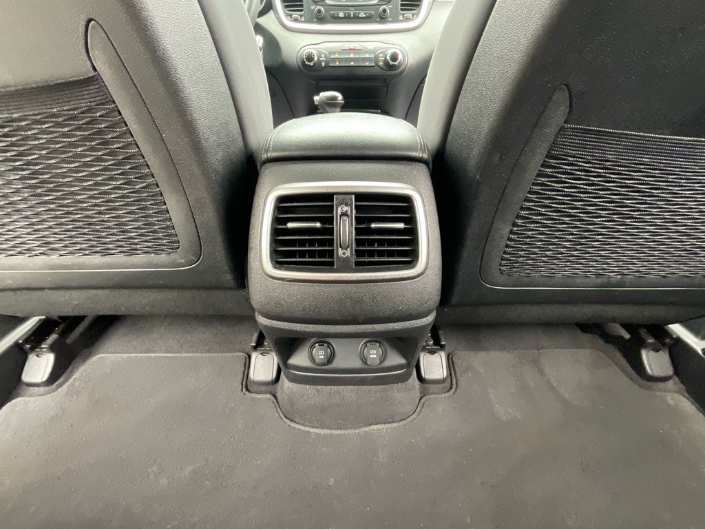 2016 Kia Sorento Image 34