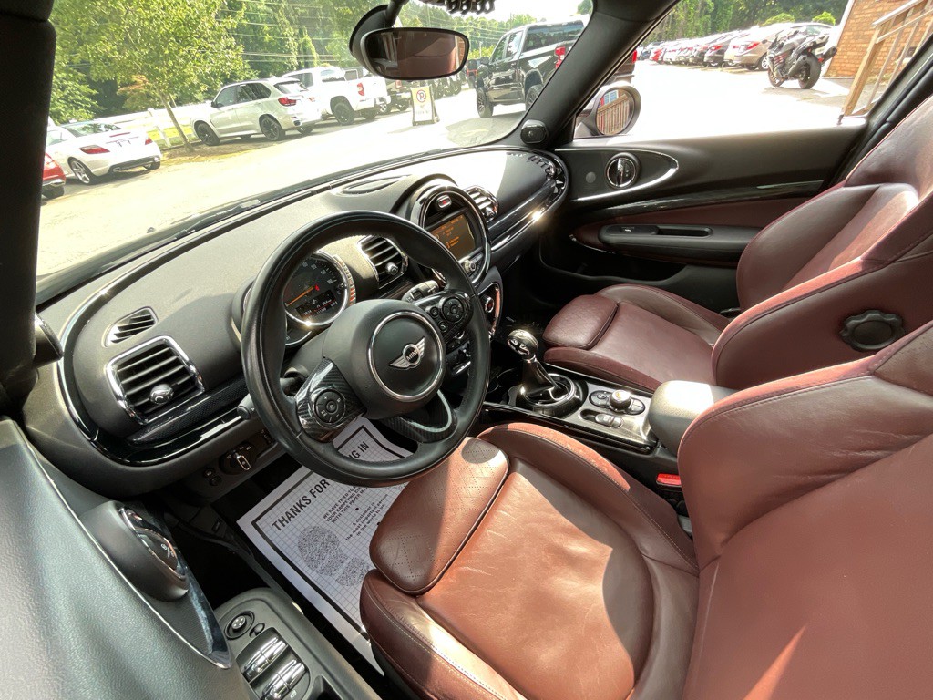 2016 MINI Cooper Image 16